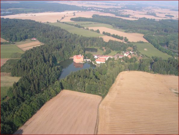 04 z�mek �erven� Lhota