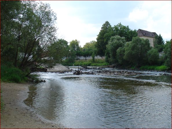 17 Hamr - pohled na tvrz z t�bo�i�t�